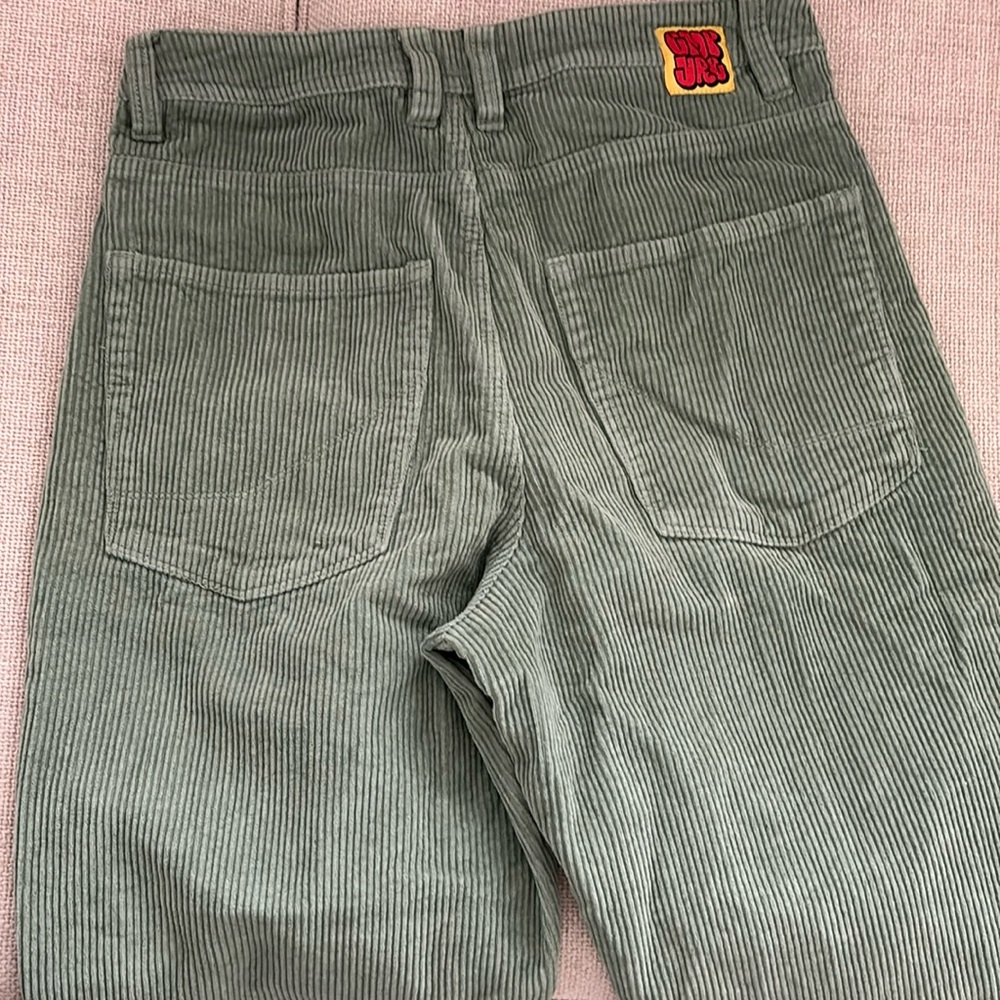 Empyre green cords size 28”